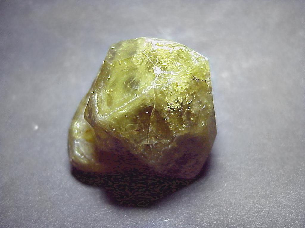 Гроссуляр  (минерал группы гранатов)