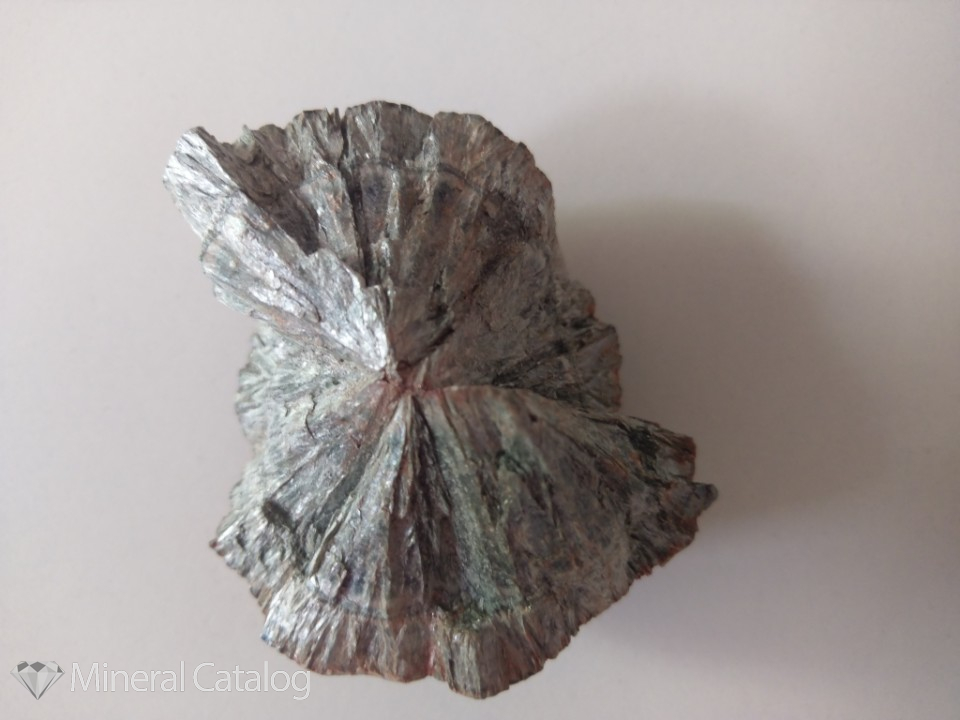 Клинохлор (минерал группы хлорита) (Clinochlore (Chlorite)): 1 300 ₽ • Объявления • Mineral Catalog