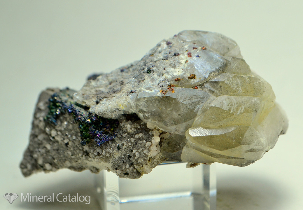 Кальцит,халькопирит: 250 ₴ • Объявления • Mineral Catalog