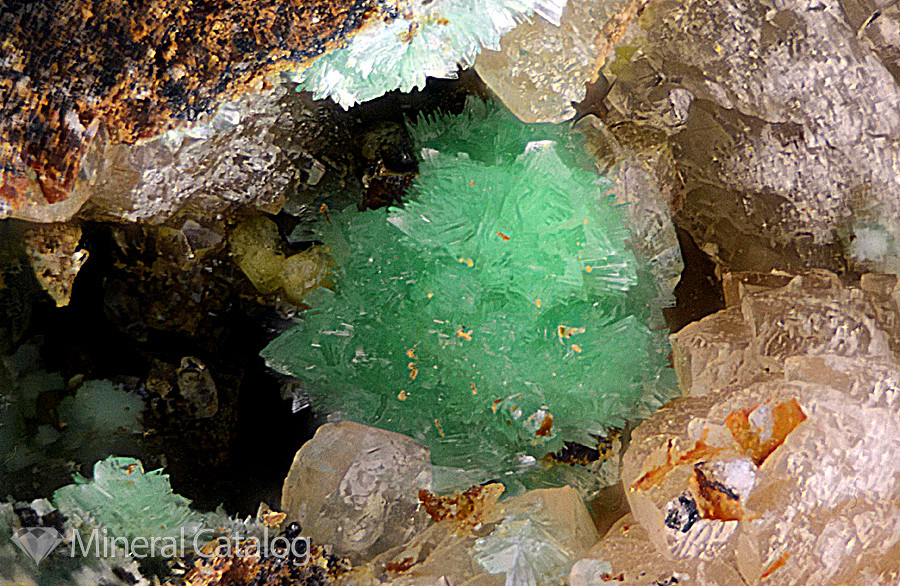 Аннабергит : 650 ₴ • Объявления • Mineral Catalog