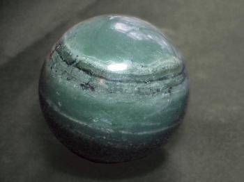 Офикальцит  (порода, преим. серпентин, кальцит) (Ophicalcite)