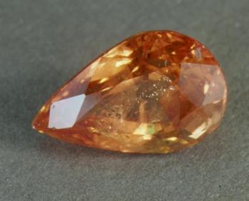 Падпараджа  (оранжевый сапфир) (Padparadscha)