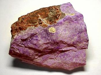 Сугилит  или  Шугилит (Sugilite)