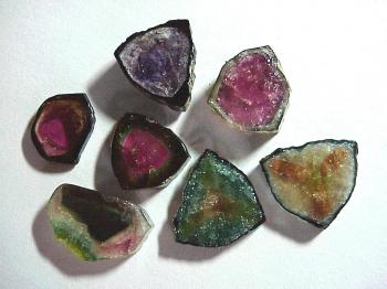 Турмалин "арбузный"  (разн. полихромного турмал.) (Watermelon Tourmaline)