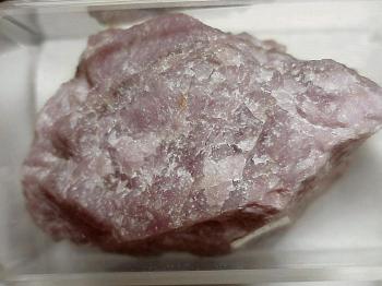 Уссингит (Ussingite)