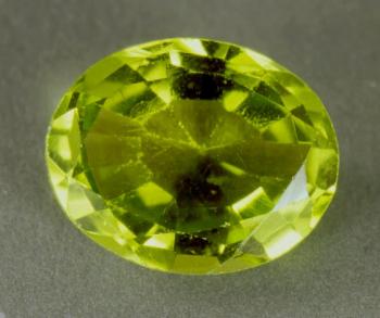 Хризолит или Перидот  (разн. оливина) (Peridot)