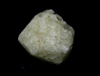 Лейцит (Leucite)