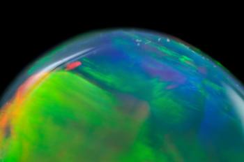 Опал  (водосодержащий кварц) (Opal)