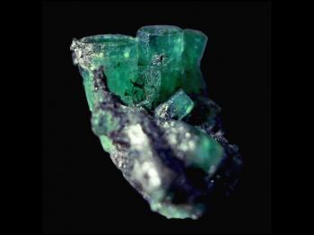 Изумруд   (разн. берилла) (Emerald)